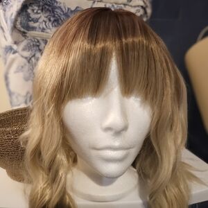 Shoulder length front fringe blond wig